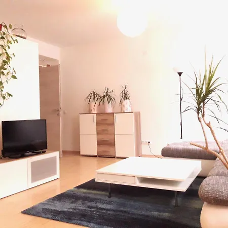 Traumapartment Poestlingberg, Reservierter Parkplatz, 4 Schlafzimmer Linz