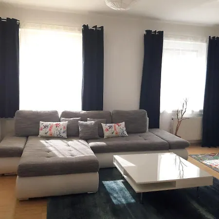 公寓 Traumapartment Poestlingberg, Reservierter Parkplatz, 4 Schlafzimmer 林茨