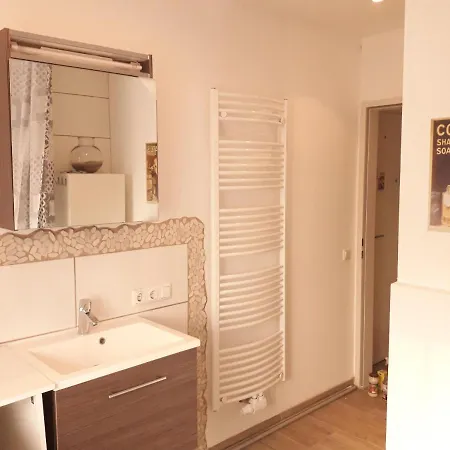 Traumapartment Poestlingberg, Reservierter Parkplatz, 4 Schlafzimmer 林茨