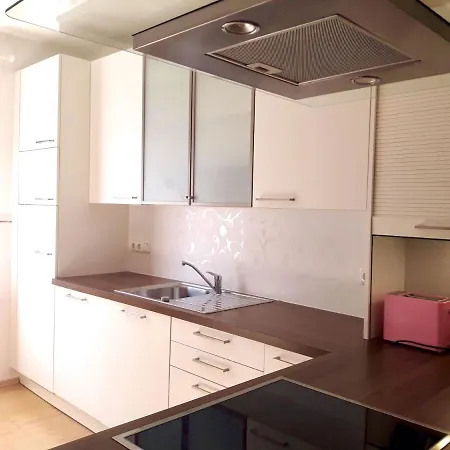 Traumapartment Poestlingberg, Reservierter Parkplatz, 4 Schlafzimmer 林茨