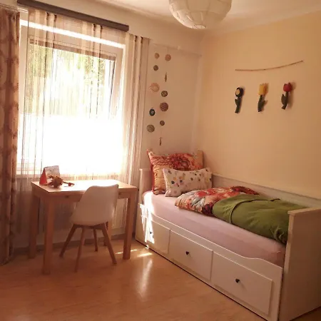 Traumapartment Poestlingberg, Reservierter Parkplatz, 4 Schlafzimmer * 林茨