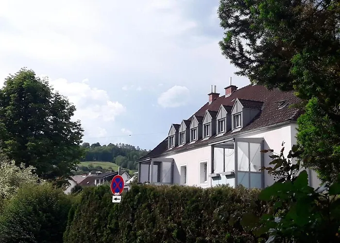 Traumapartment Poestlingberg, Reservierter Parkplatz, 4 Schlafzimmer Lägenhet Linz