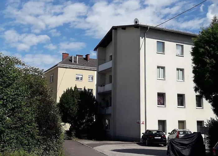 Traumapartment Poestlingberg, Reservierter Parkplatz, 4 Schlafzimmer *