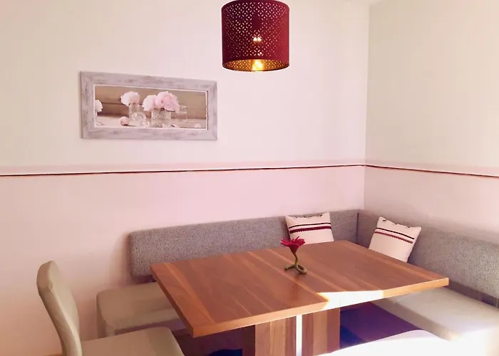 Traumapartment Poestlingberg, Reservierter Parkplatz, 4 Schlafzimmer